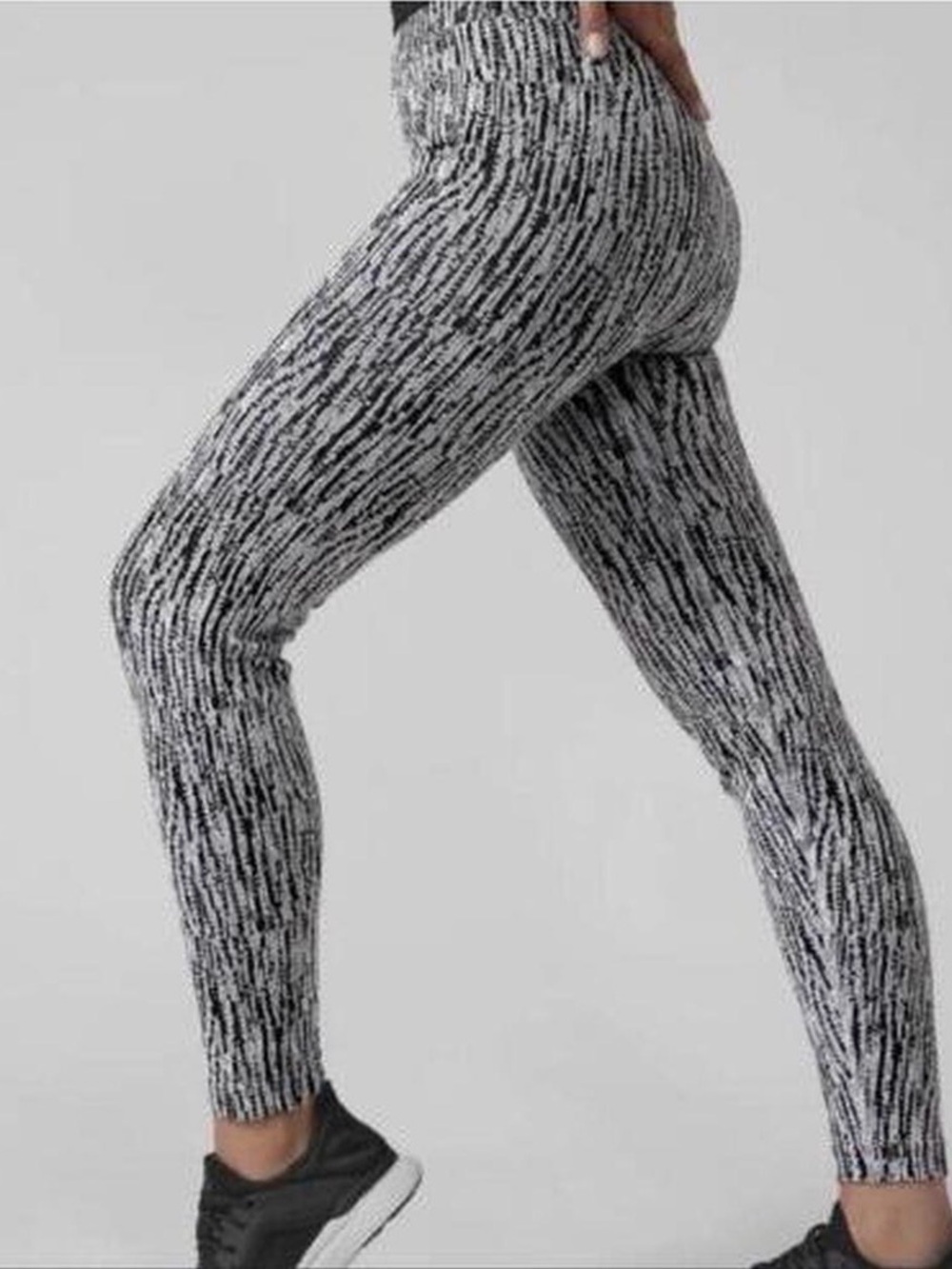 Athleta Flurry Elemental Tight Leggings Snowscape Black/White Size XL High Rise